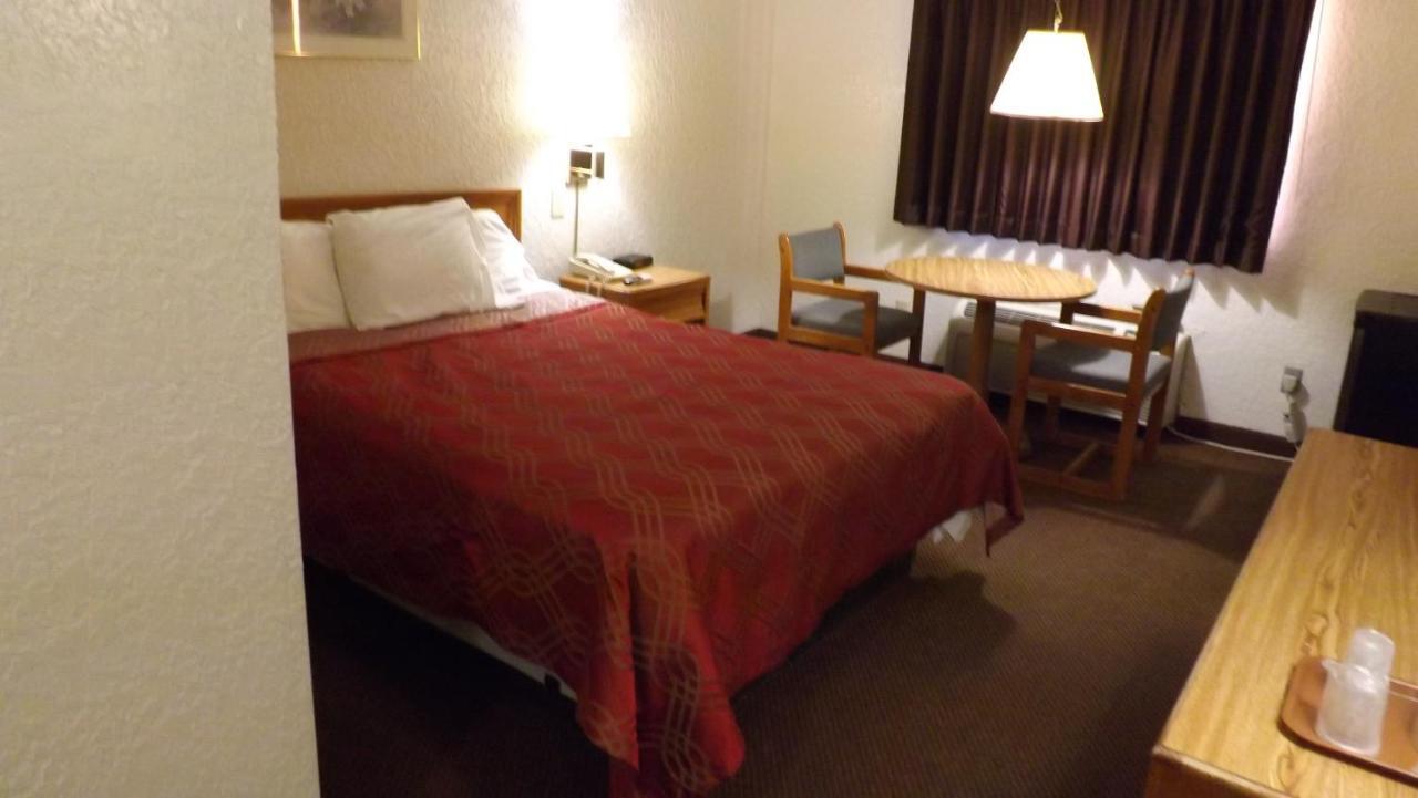 Hotel Kci 2*